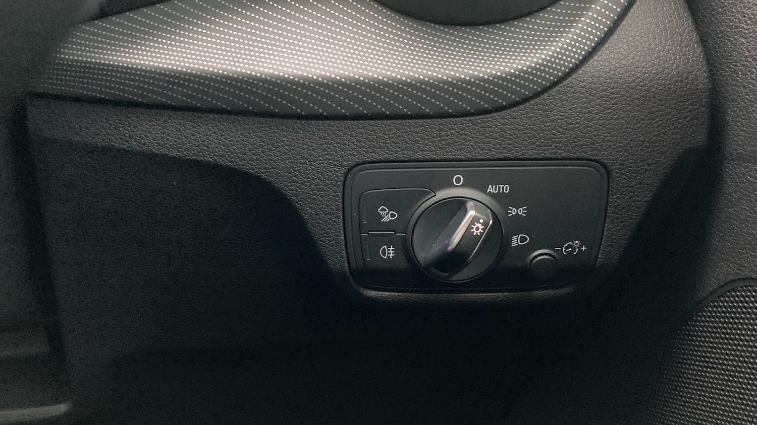 Used Audi Q2 2018 for sale - 76467911: Photo 32