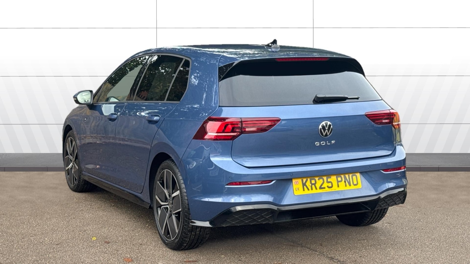 Used Volkswagen Golf 2025 for sale - 76412385: Photo 2