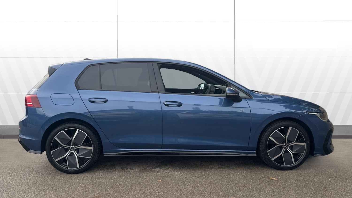 Used Volkswagen Golf 2025 for sale - 76412385: Photo 5