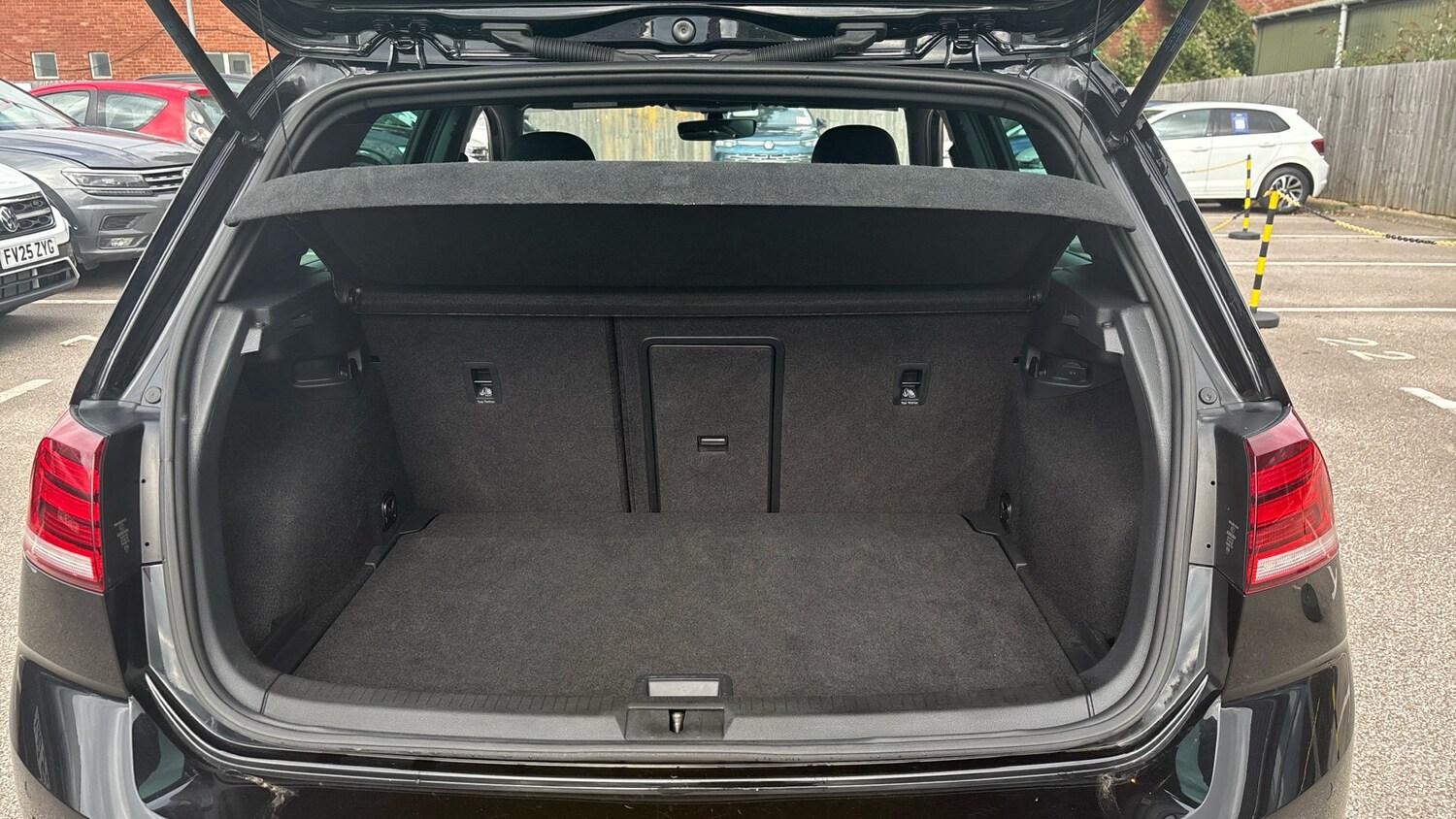 Used Volkswagen Golf 2020 for sale - 76780035: Photo 4