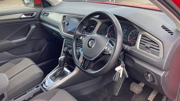 Used Volkswagen T-Roc 2020 for sale - 76091374: Photo 6