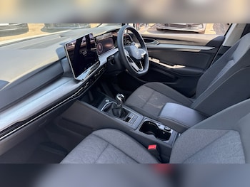 Used Volkswagen Golf 2025 for sale - 79140071: Photo