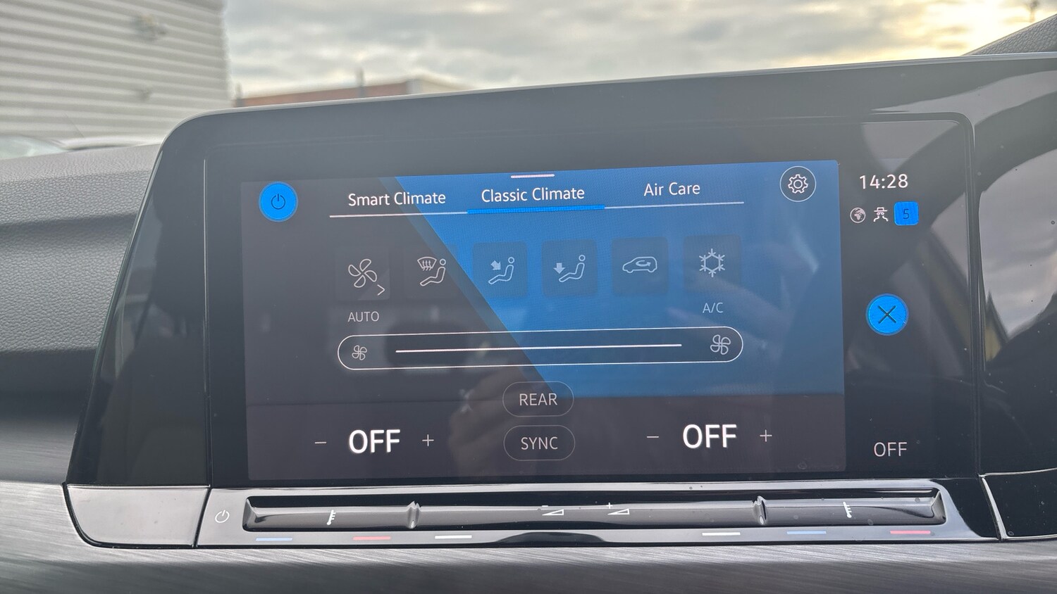 Used Volkswagen Golf 2021 for sale - 76467910: Photo 43