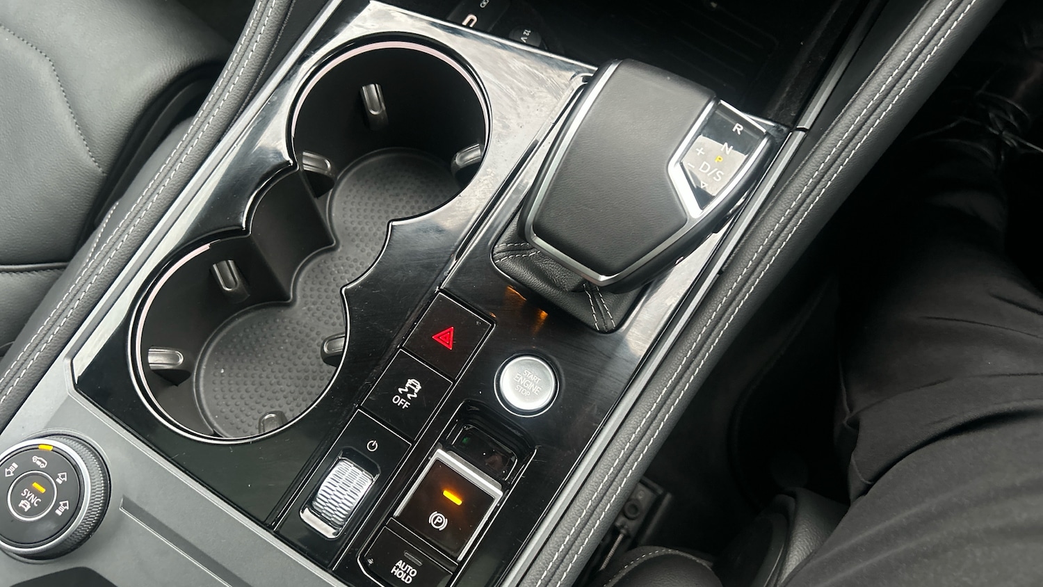 Used Volkswagen Touareg 2025 for sale - 77431558: Photo 14