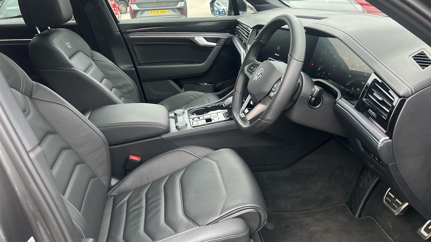 Used Volkswagen Touareg 2025 for sale - 77431558: Photo 15