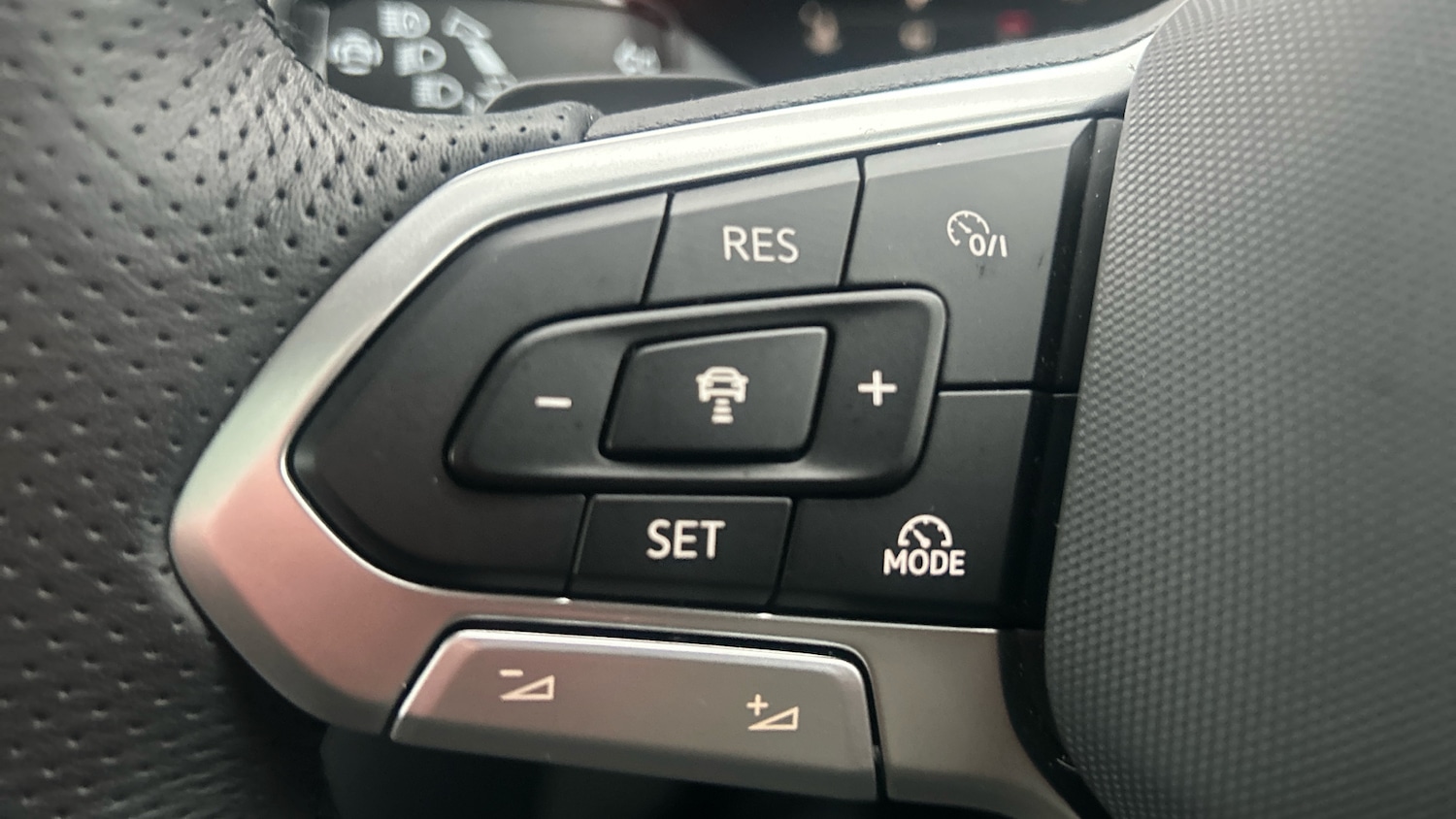 Used Volkswagen Touareg 2025 for sale - 77431558: Photo 17