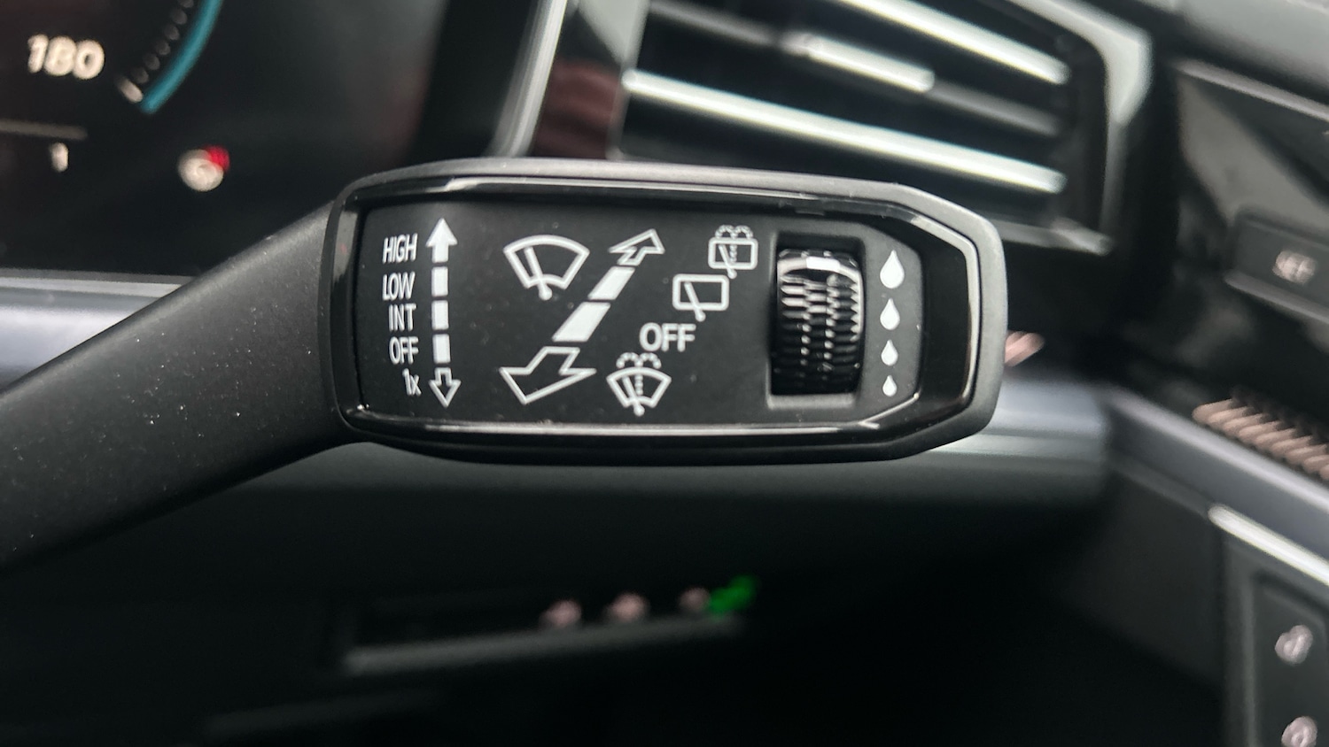 Used Volkswagen Touareg 2025 for sale - 77431558: Photo 33