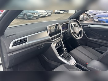 Used Volkswagen T-Roc 2025 for sale - 78108132: Photo