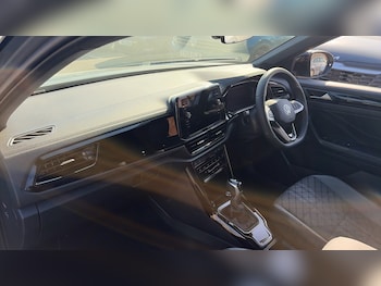 Used Volkswagen T-Roc 2025 for sale - 78092631: Photo