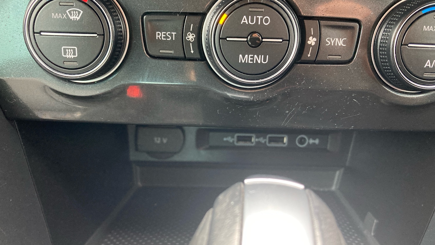 Used Volkswagen Tiguan 2020 for sale - 76379215: Photo 24