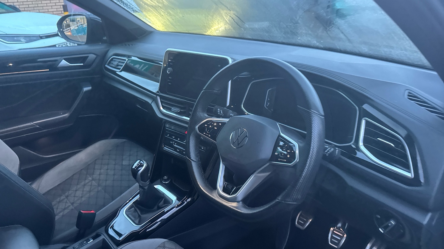 Used Volkswagen T-Roc 2022 for sale - 76894371: Photo 11