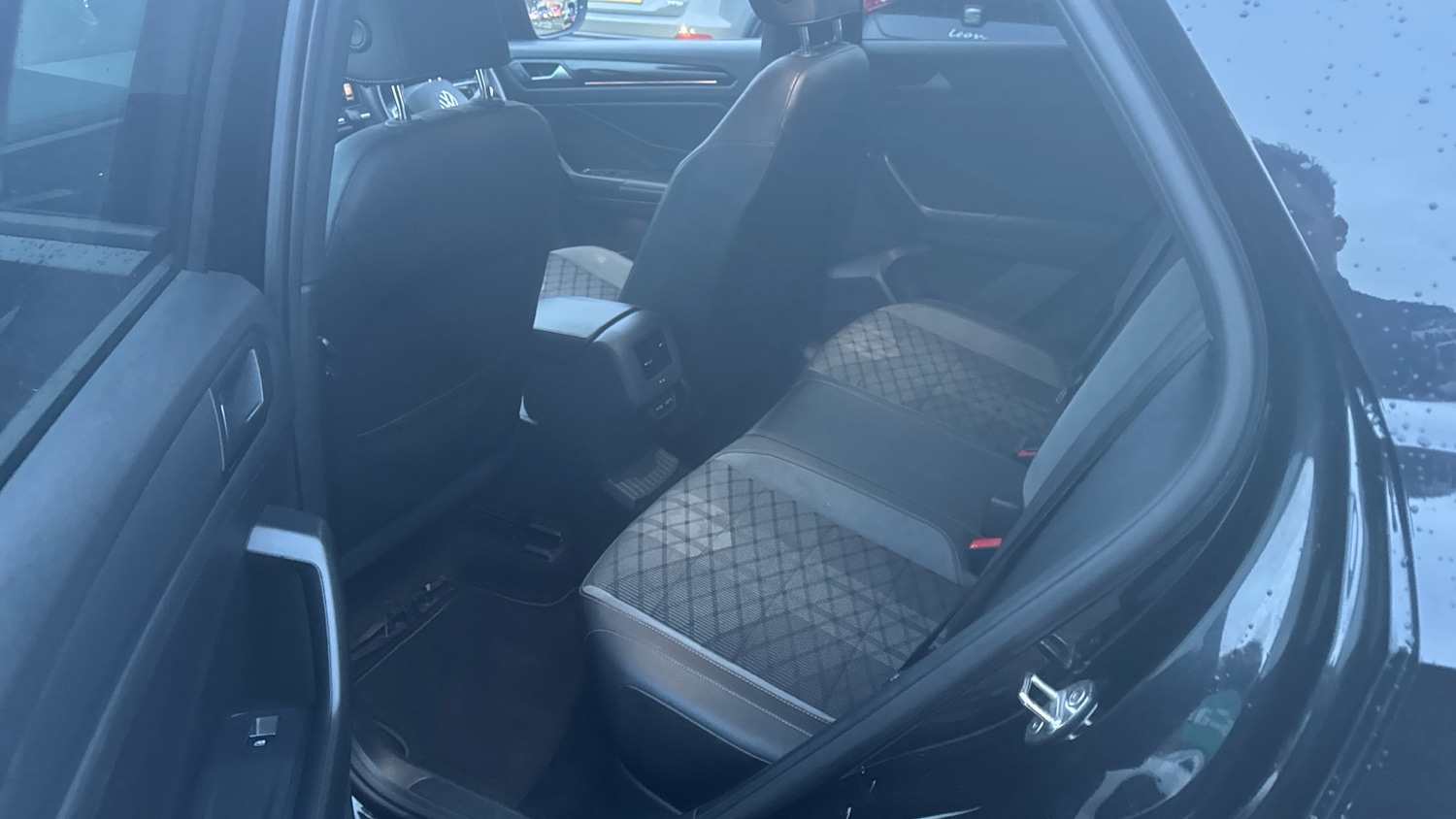 Used Volkswagen T-Roc 2022 for sale - 76894371: Photo 16