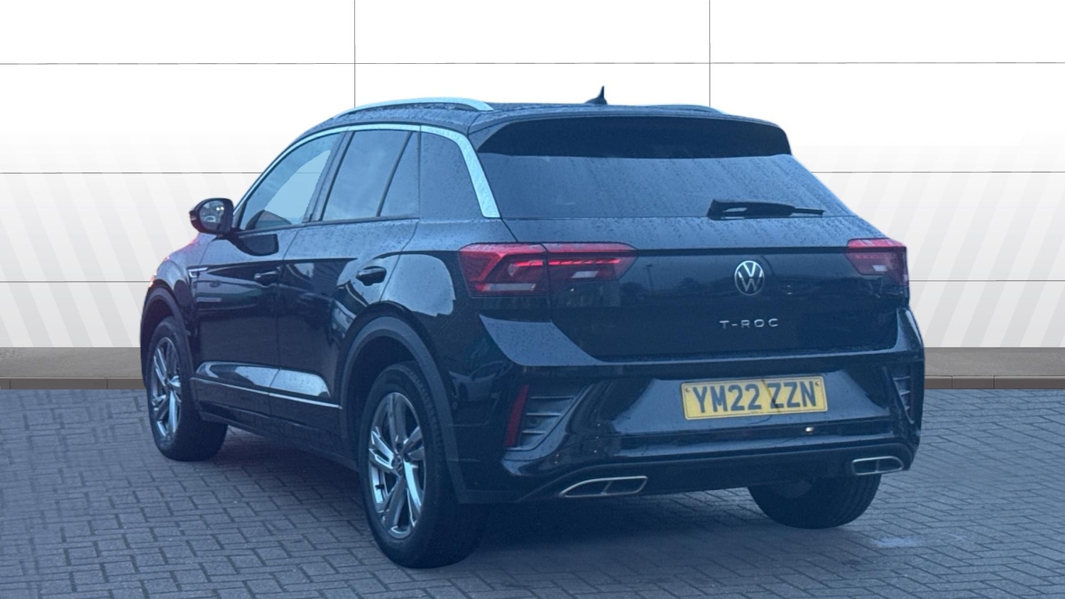 Used Volkswagen T-Roc 2022 for sale - 76894371: Photo 2