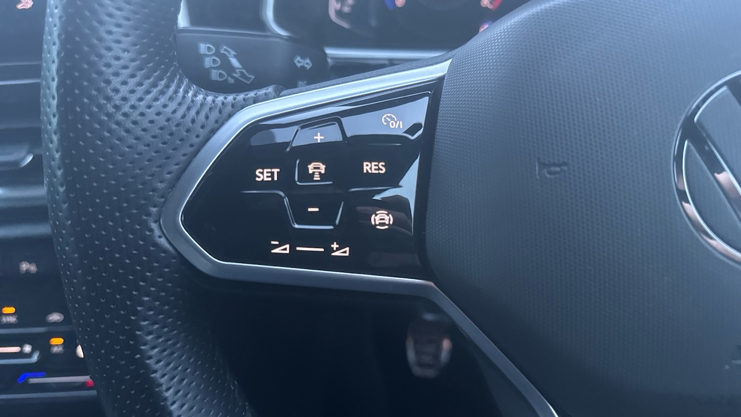 Used Volkswagen T-Roc 2022 for sale - 76894371: Photo 30