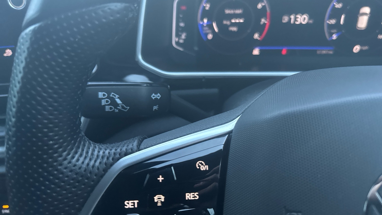 Used Volkswagen T-Roc 2022 for sale - 76894371: Photo 31