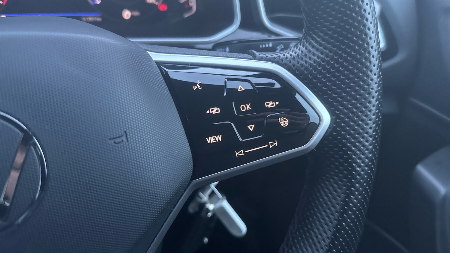 Used Volkswagen T-Roc 2022 for sale - 76894371: Photo 32