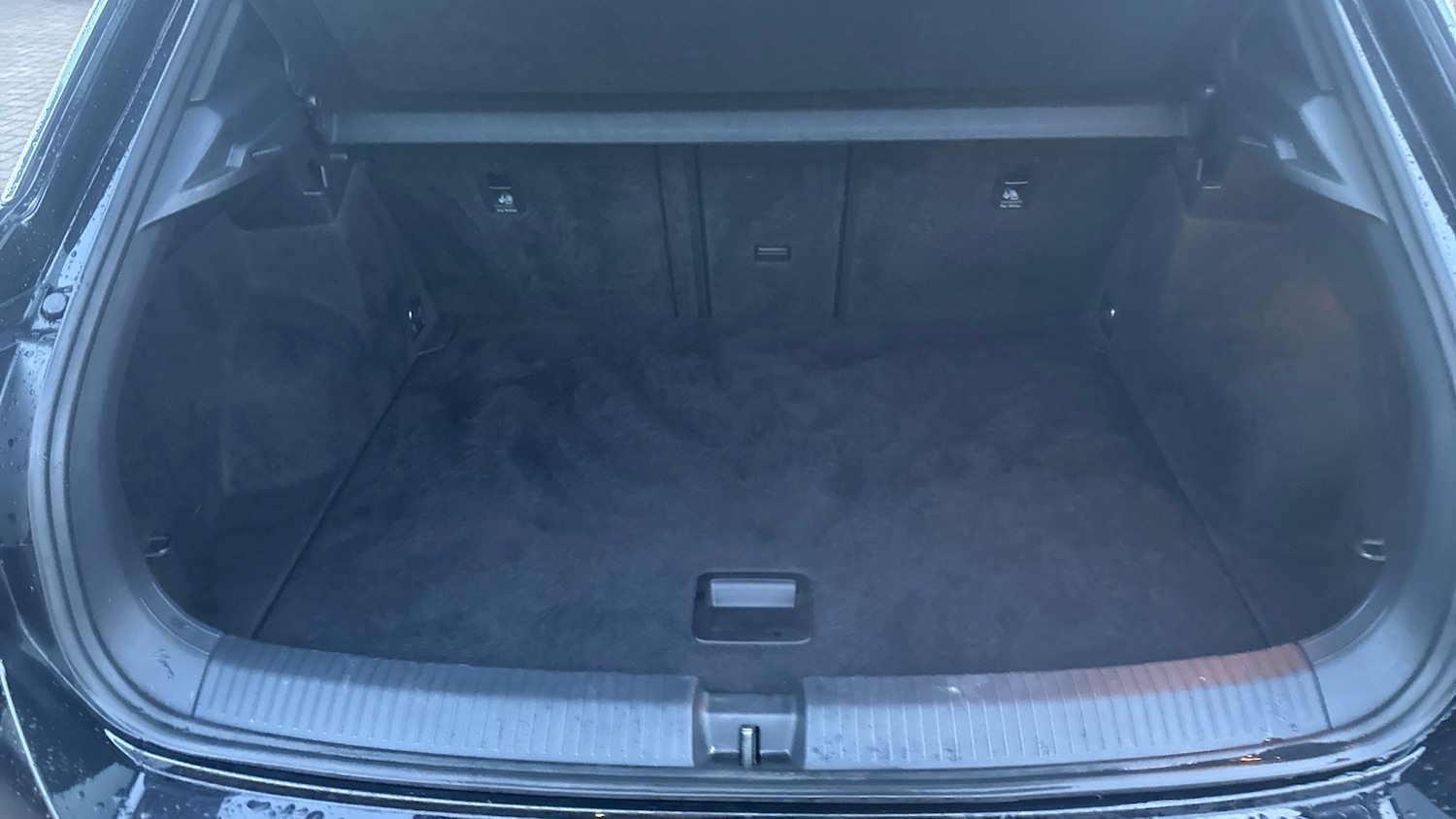 Used Volkswagen T-Roc 2022 for sale - 76894371: Photo 4