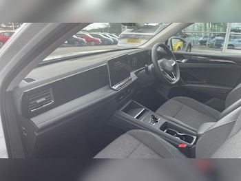 Used Volkswagen Tiguan 2024 for sale - 76243074: Photo 2