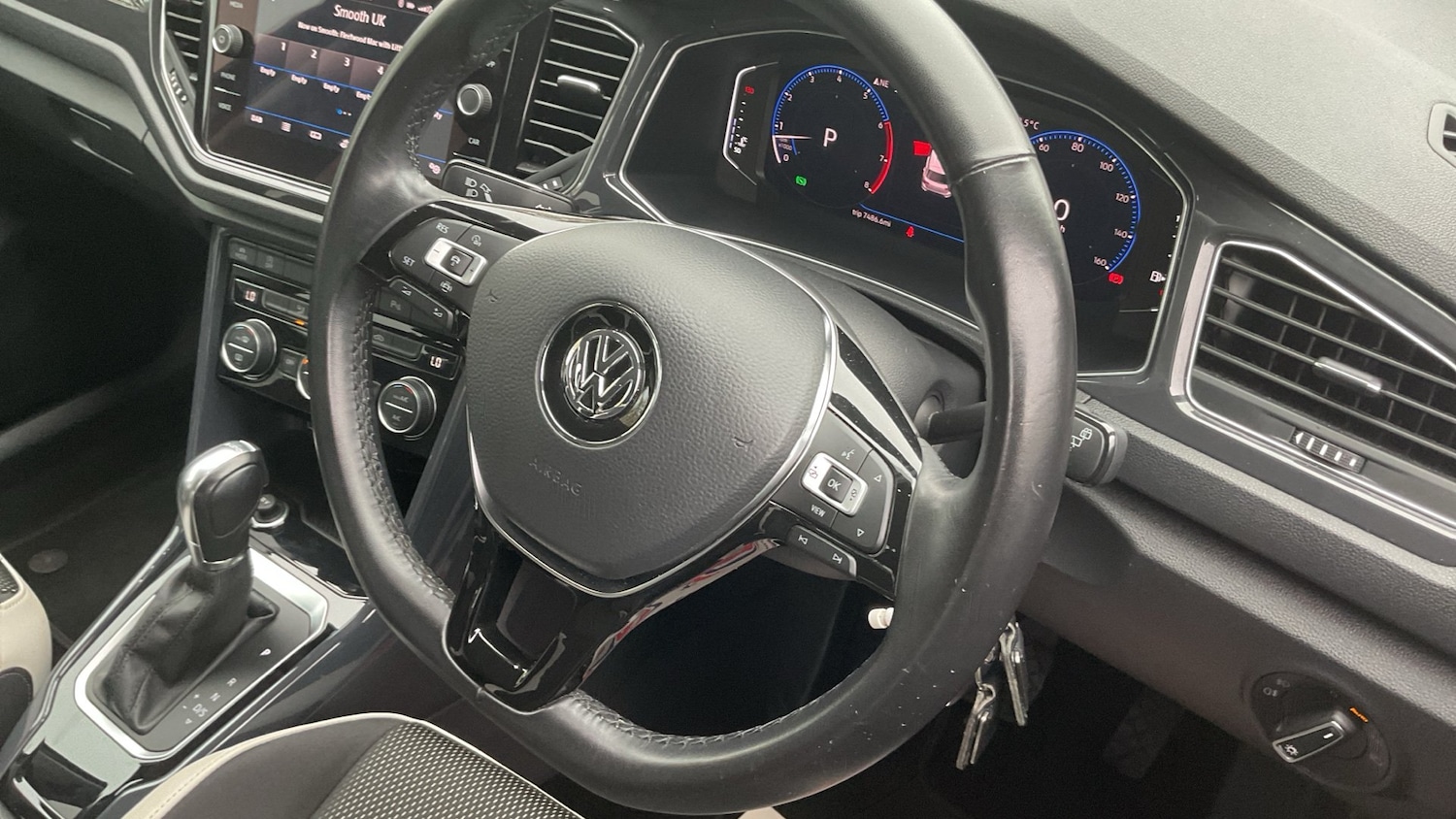 Used Volkswagen T-Roc 2019 for sale - 76366843: Photo 10