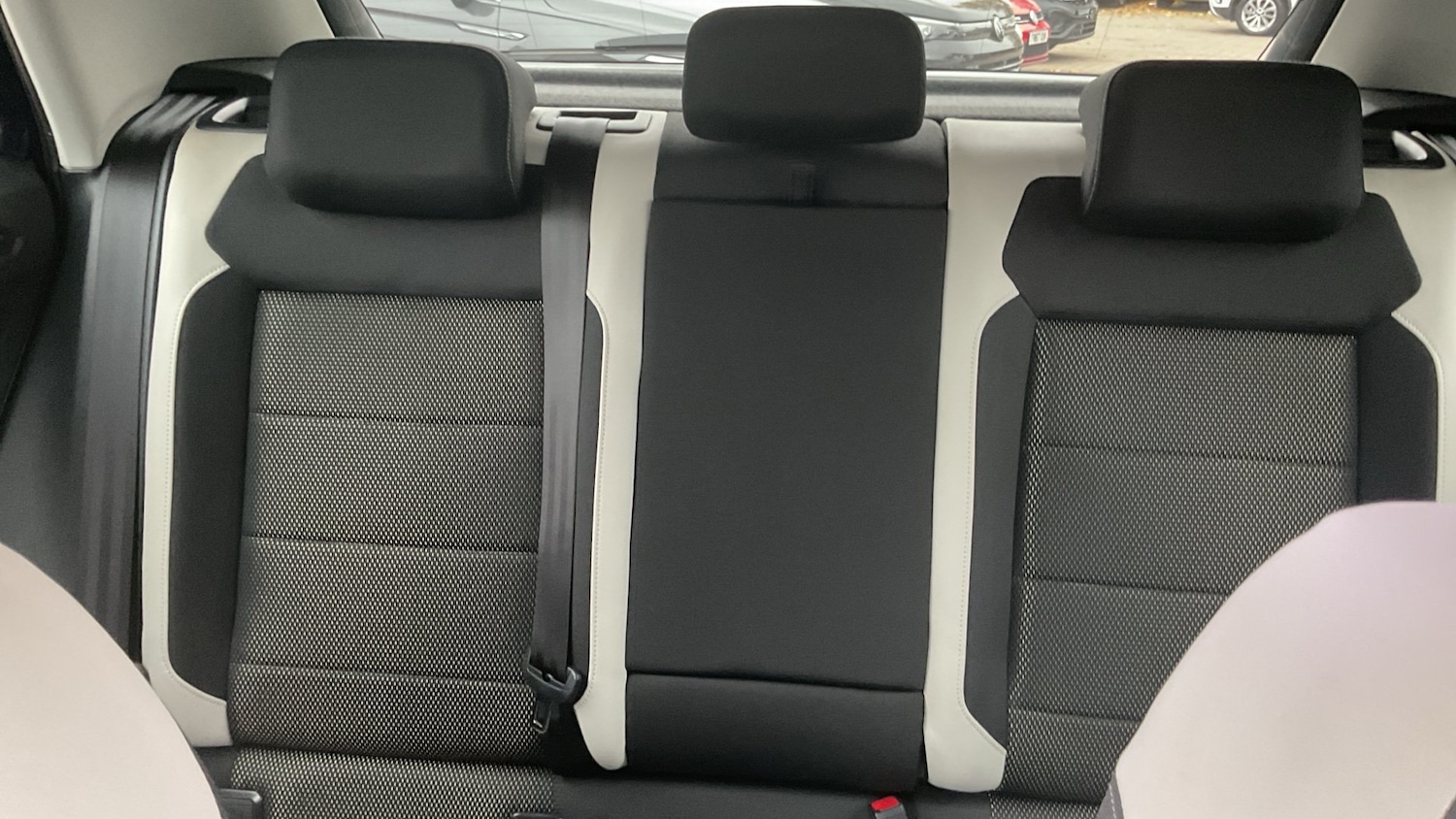 Used Volkswagen T-Roc 2019 for sale - 76366843: Photo 16