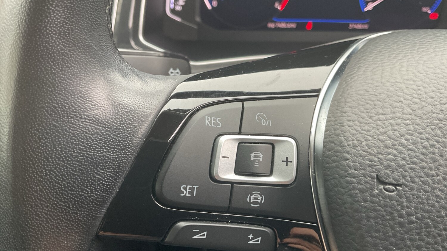 Used Volkswagen T-Roc 2019 for sale - 76366843: Photo 17