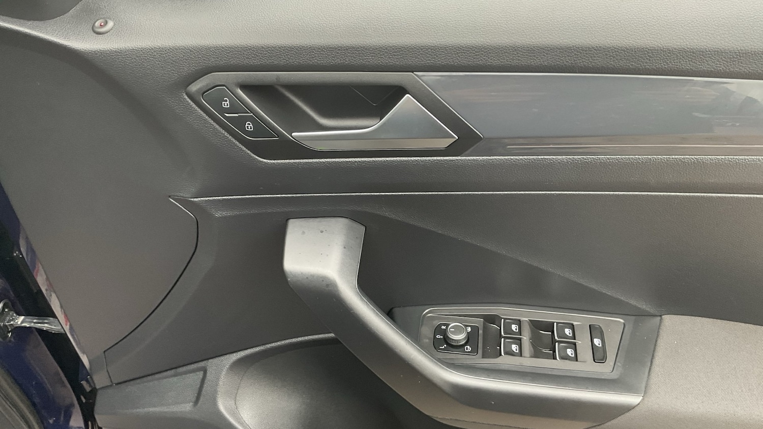 Used Volkswagen T-Roc 2019 for sale - 76366843: Photo 19