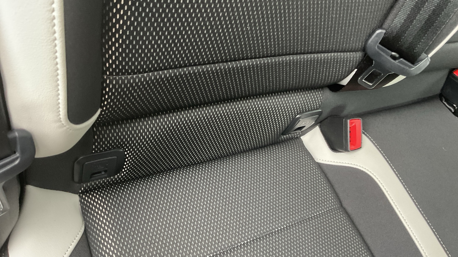 Used Volkswagen T-Roc 2019 for sale - 76366843: Photo 31