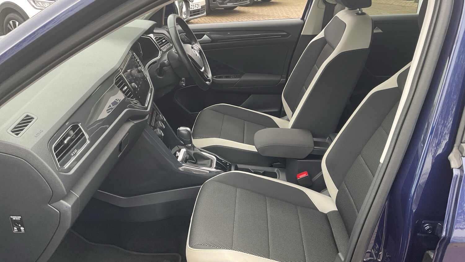 Used Volkswagen T-Roc 2019 for sale - 76366843: Photo 41