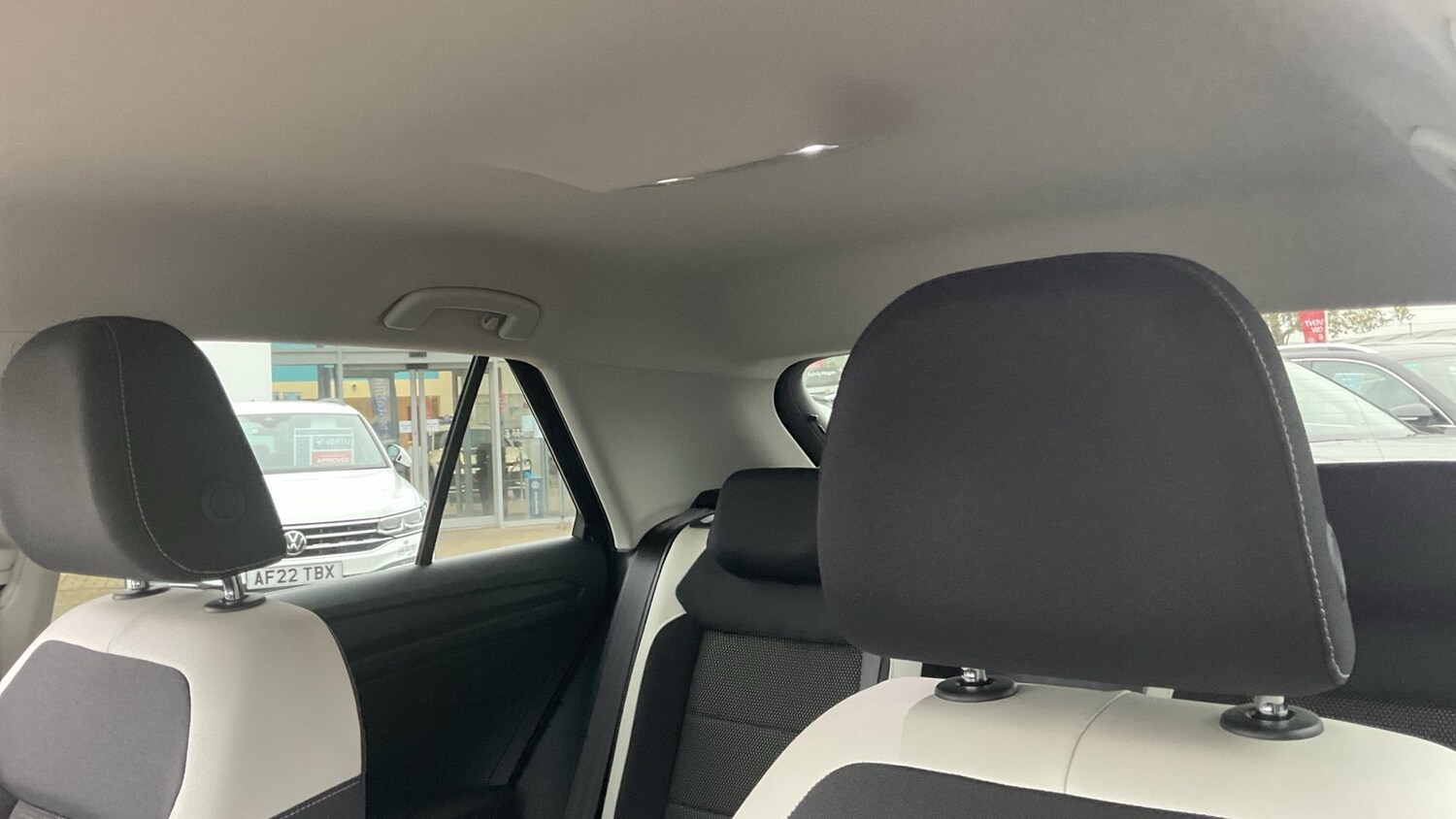 Used Volkswagen T-Roc 2019 for sale - 76366843: Photo 43