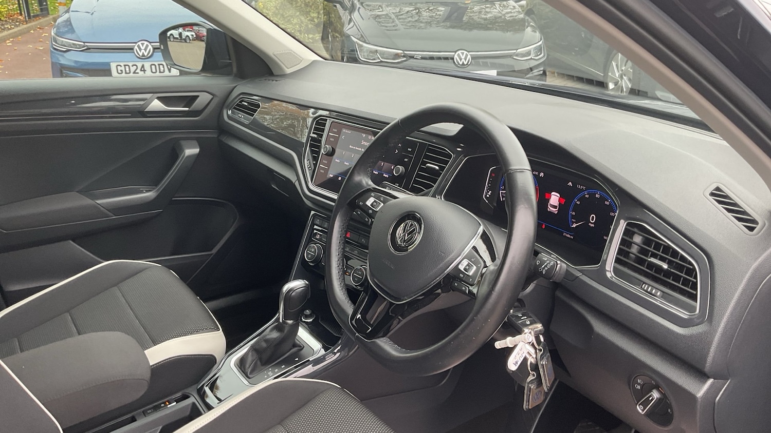 Used Volkswagen T-Roc 2019 for sale - 76366843: Photo 6