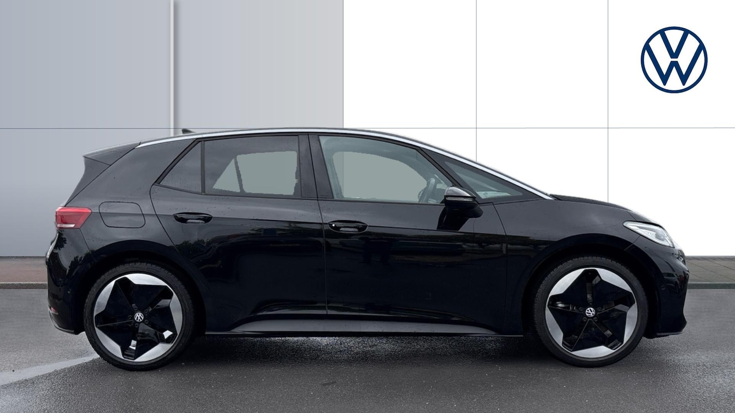 Used Volkswagen ID.3 2025 for sale - 76507232: Photo 4