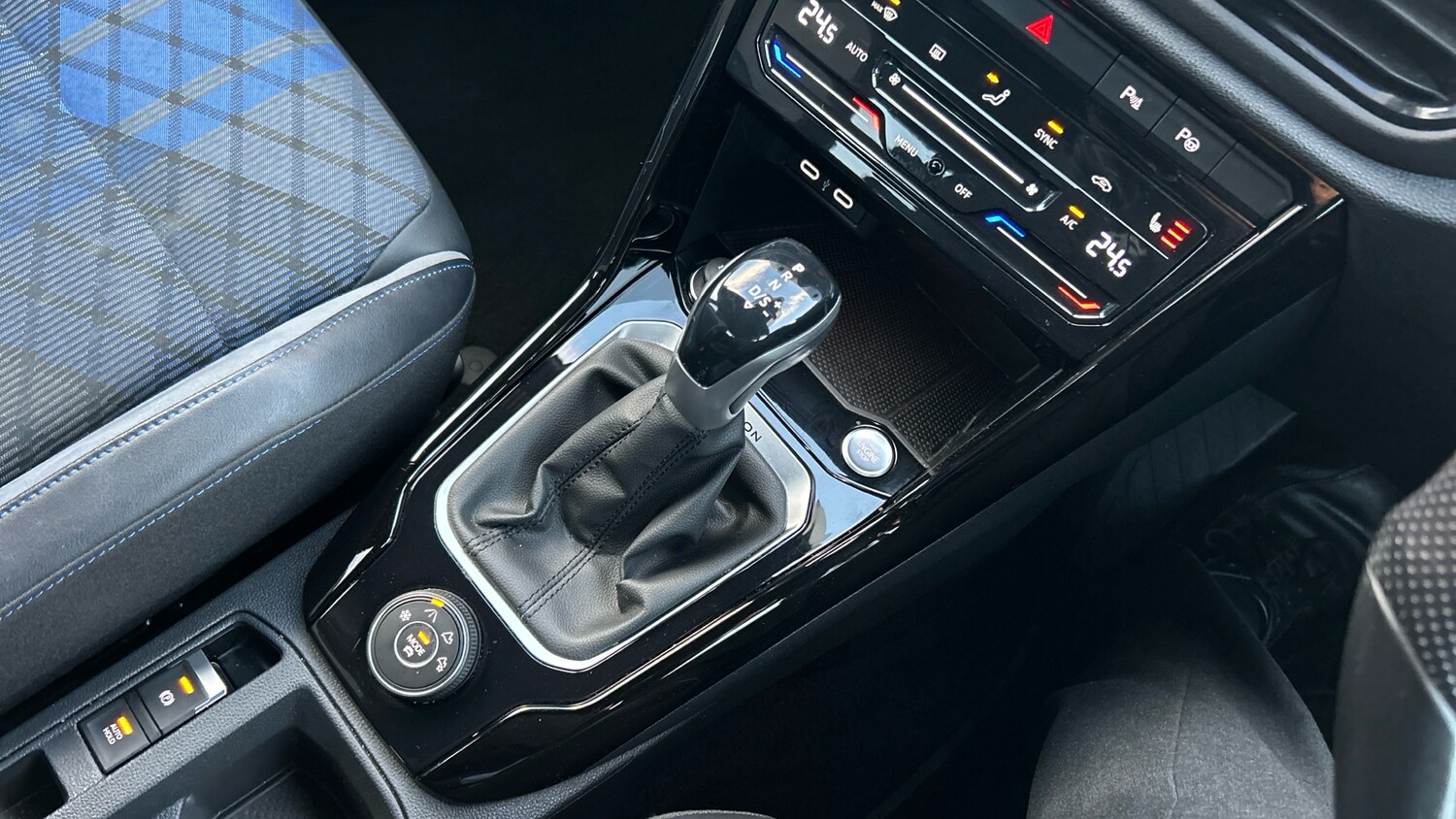 Used Volkswagen T-Roc 2023 for sale - 76504866: Photo 14