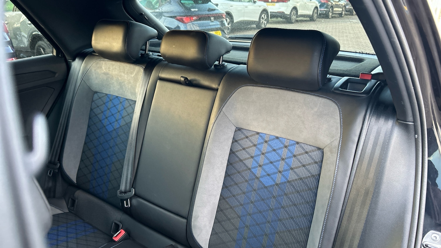 Used Volkswagen T-Roc 2023 for sale - 76504866: Photo 16