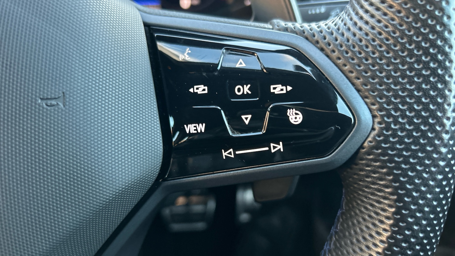 Used Volkswagen T-Roc 2023 for sale - 76504866: Photo 18