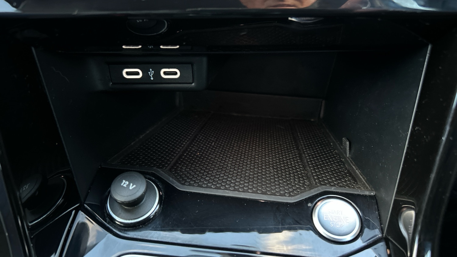 Used Volkswagen T-Roc 2023 for sale - 76504866: Photo 28