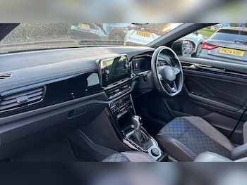 Used Volkswagen T-Roc 2023 for sale - 76504866: Photo