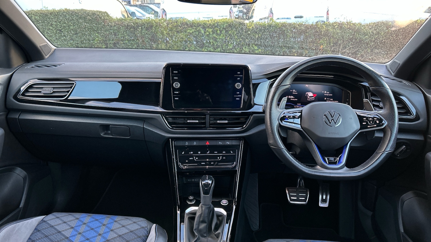 Used Volkswagen T-Roc 2023 for sale - 76504866: Photo 9