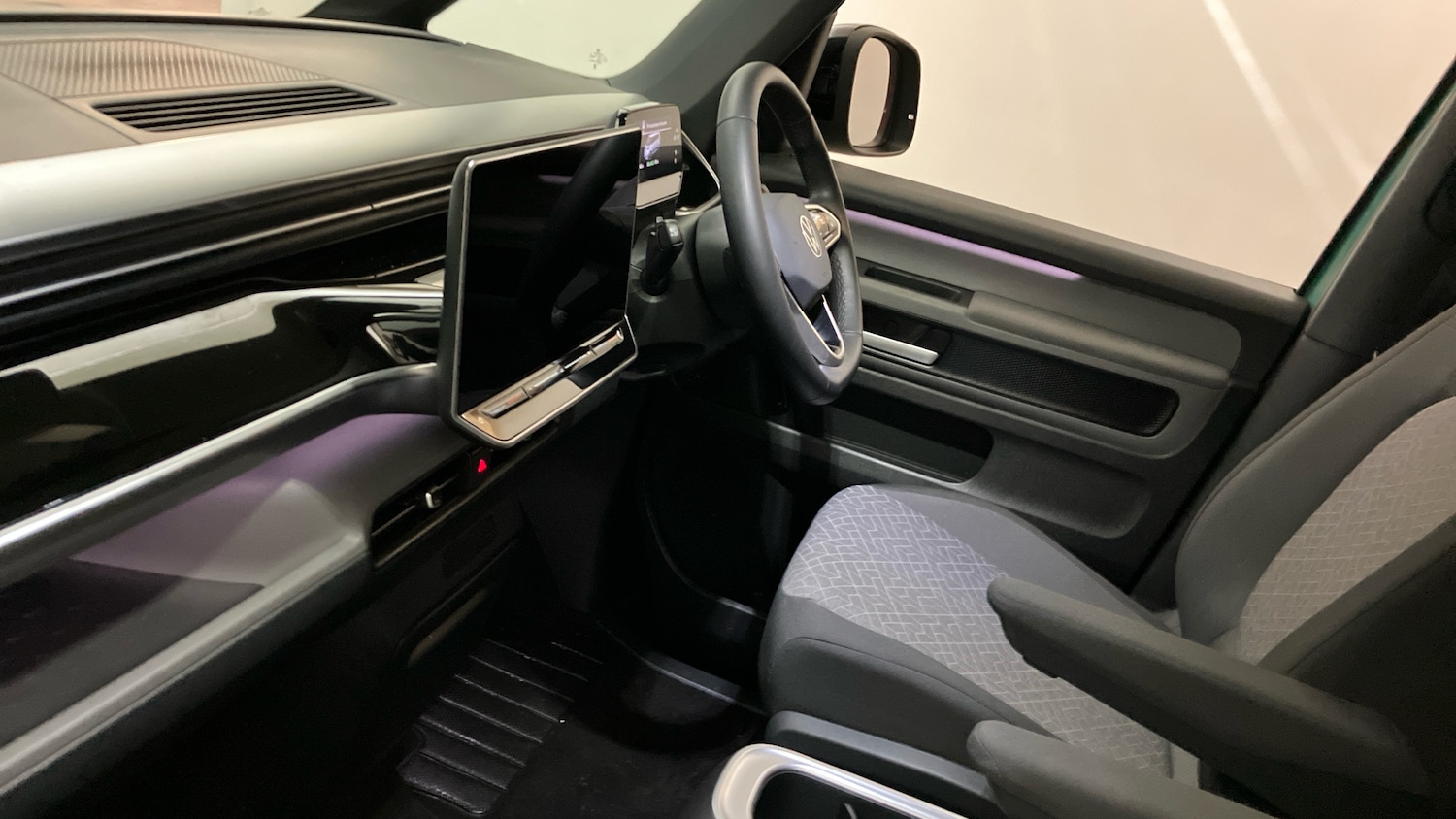 Used Volkswagen ID.Buzz 2025 for sale - 77640472: Photo 2