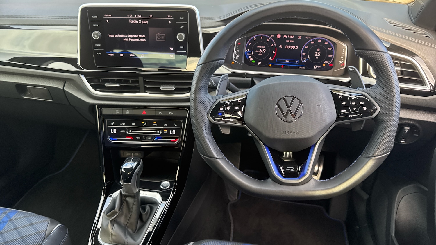 Used Volkswagen T-Roc 2023 for sale - 76355427: Photo 10