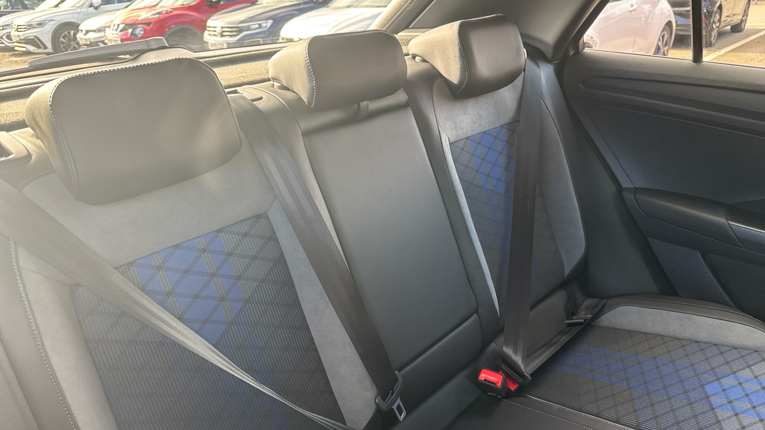 Used Volkswagen T-Roc 2023 for sale - 76355427: Photo 15