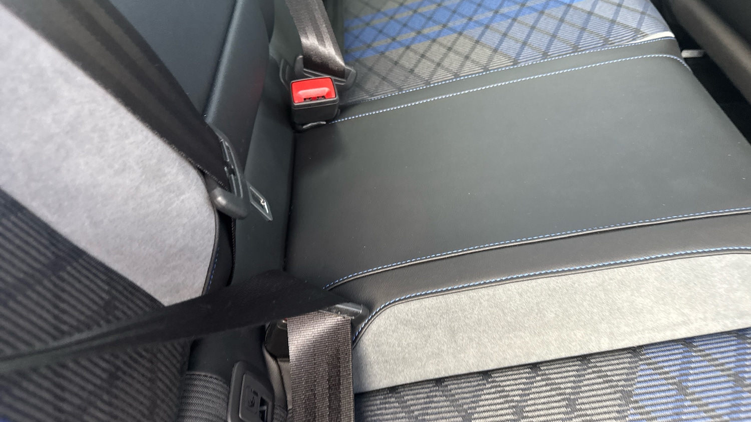 Used Volkswagen T-Roc 2023 for sale - 76355427: Photo 17