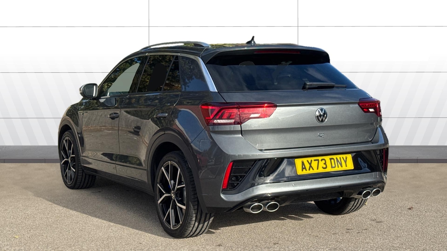 Used Volkswagen T-Roc 2023 for sale - 76355427: Photo 2