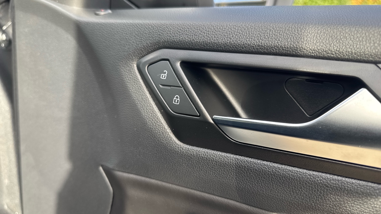 Used Volkswagen T-Roc 2023 for sale - 76355427: Photo 34