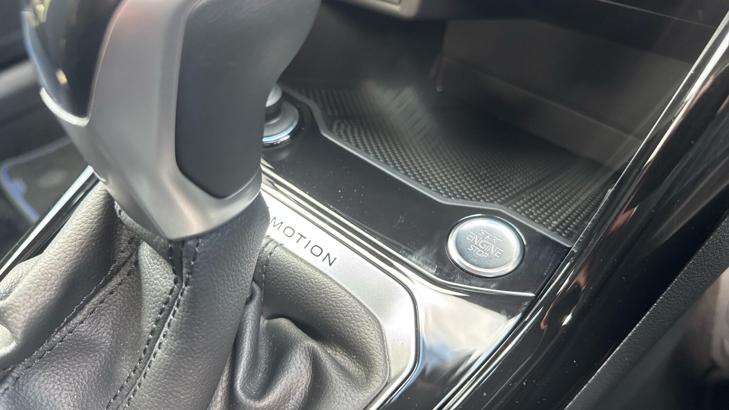 Used Volkswagen T-Roc 2023 for sale - 76355427: Photo 37