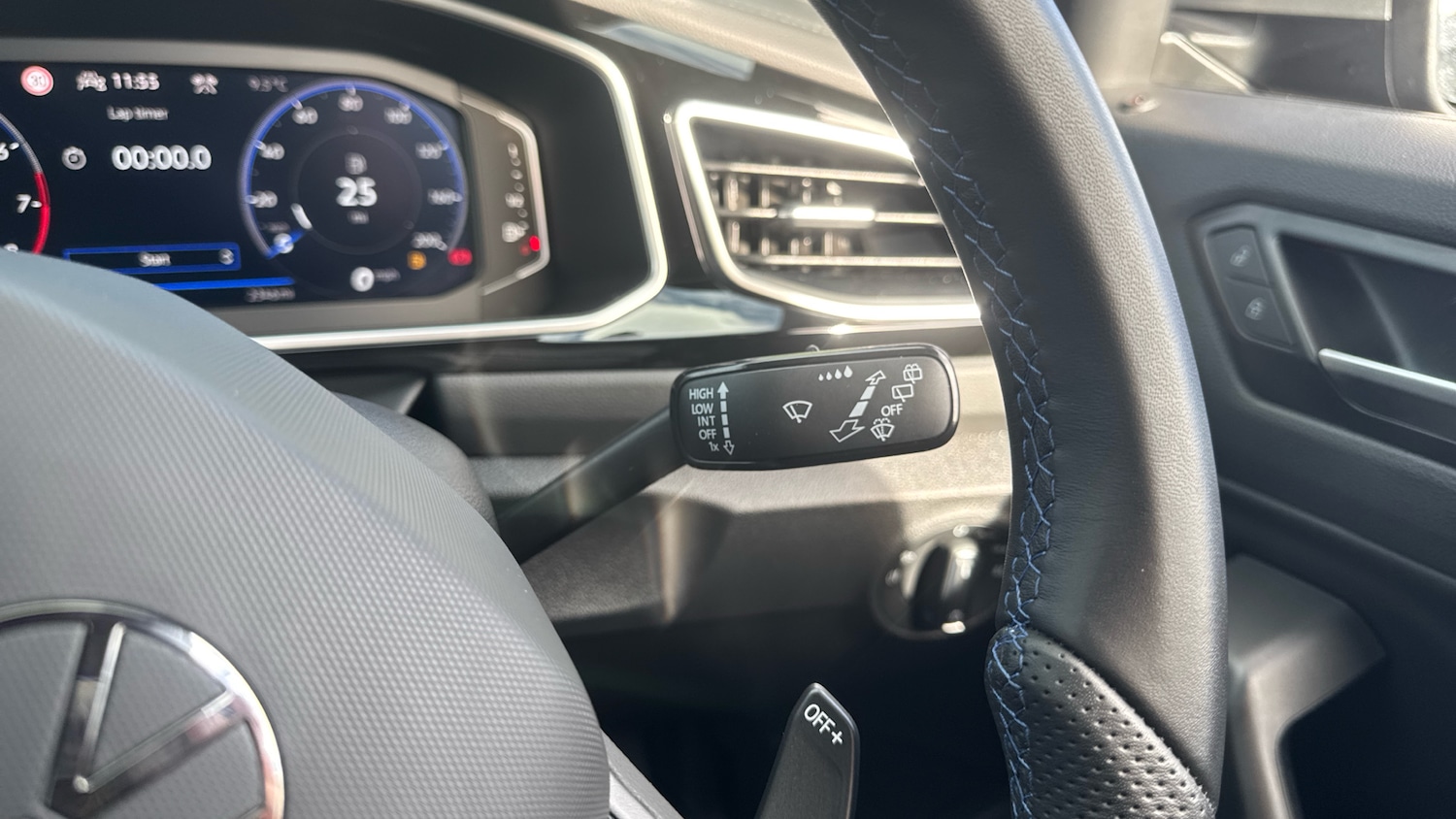 Used Volkswagen T-Roc 2023 for sale - 76355427: Photo 49