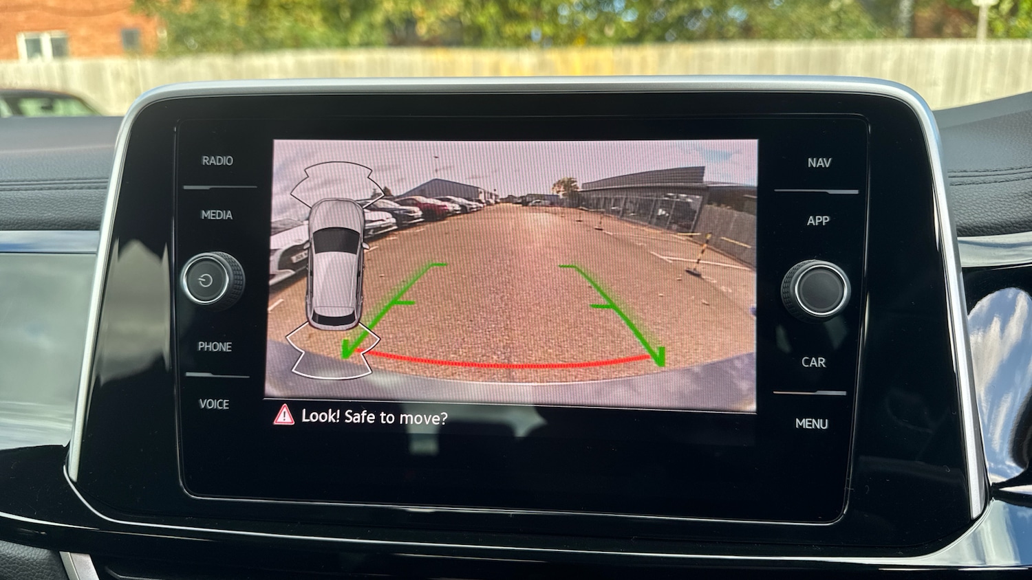 Used Volkswagen T-Roc 2023 for sale - 76355427: Photo 51