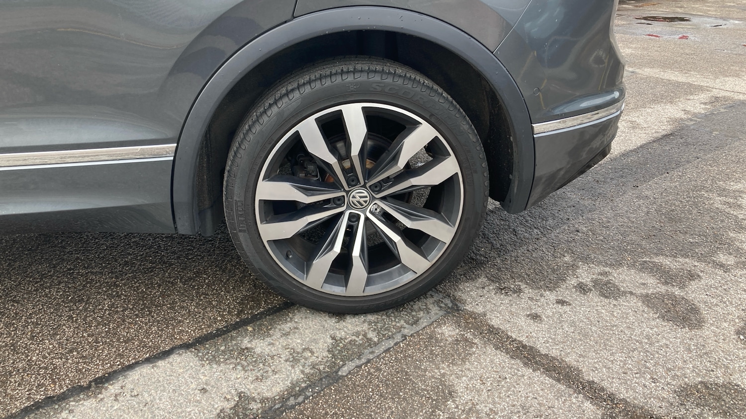 Used Volkswagen Tiguan 2020 for sale - 76684007: Photo 35