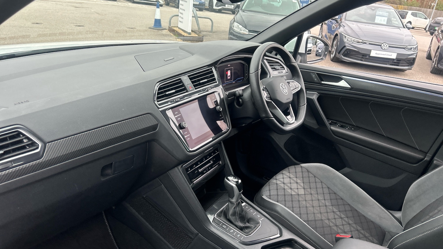 Used Volkswagen Tiguan 2023 for sale - 78092624: Photo 2