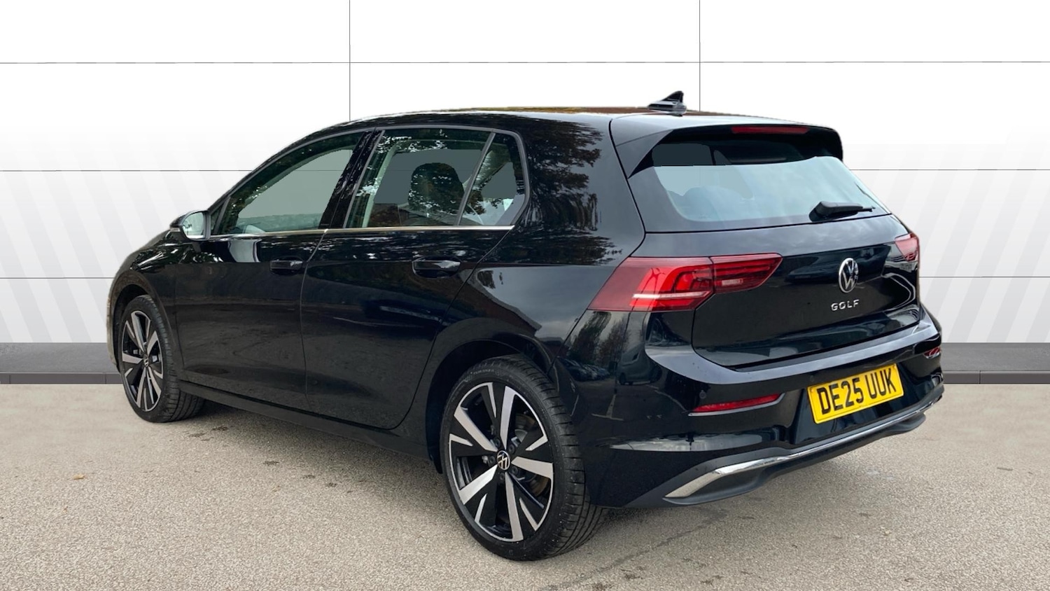 Used Volkswagen Golf 2025 for sale - 76504862: Photo 2