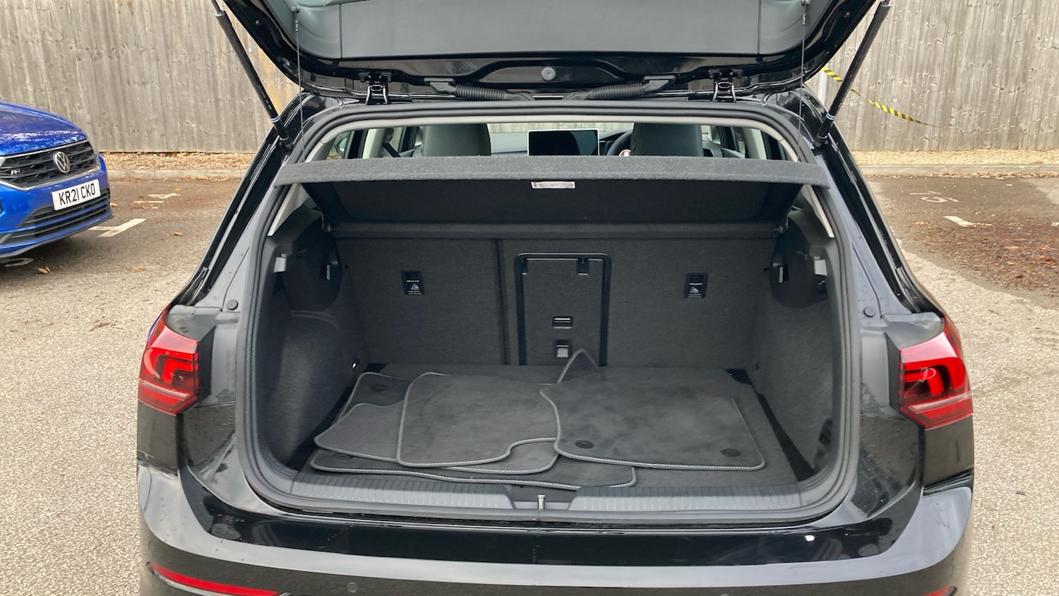 Used Volkswagen Golf 2025 for sale - 76504862: Photo 4